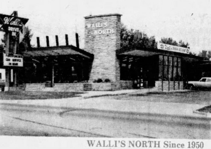 Wallis Drive-In - Wallis North - 5414 N Saginaw - Jul 13 1975 Article (newer photo)
